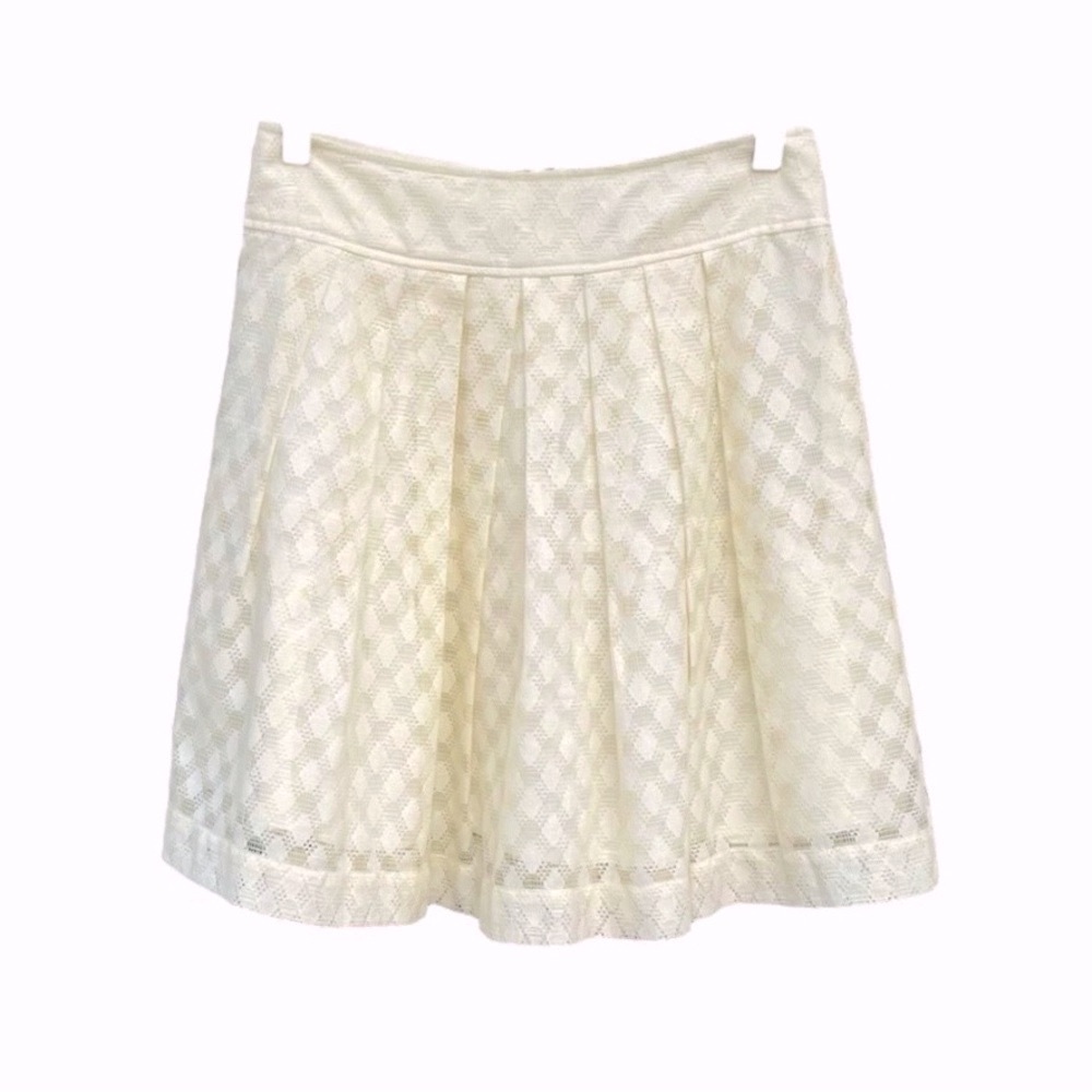 Tracy Reese Plenty Miniskirt. Off White Checked Lace, Pleated, Lined. Size 4